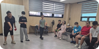 우리이웃장애인자립생활센터에서 진행하는 주간활동서비스 참여형 활동 중 신체ㆍ스포츠 사진2